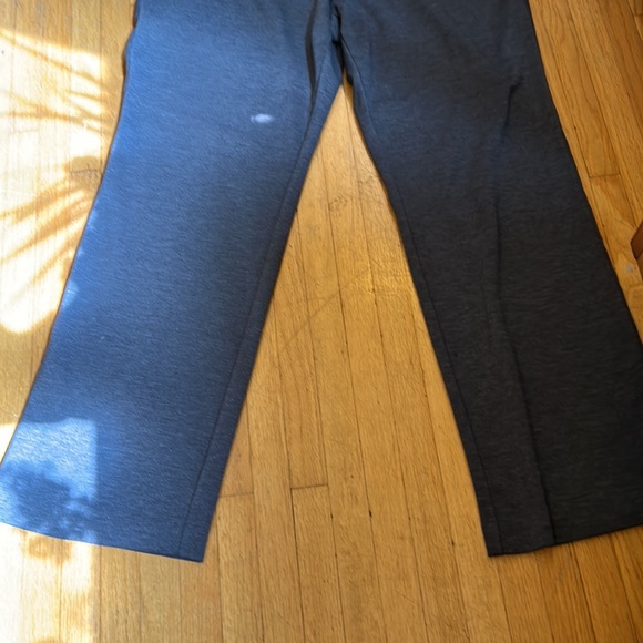 New York & Company Gray Pants with Stretch, very comfy—look perfect for work - Picture 4 of 4